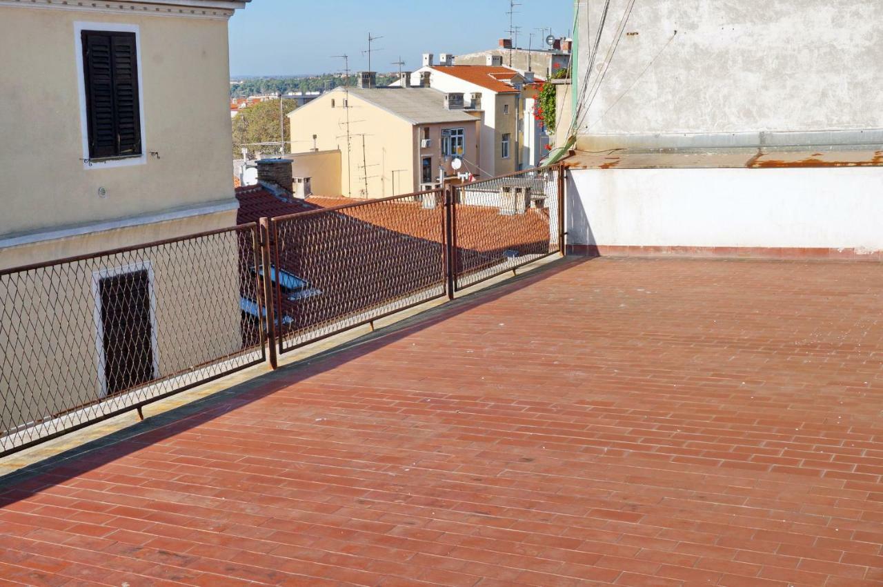 Apartments Epulon Pula Exterior photo